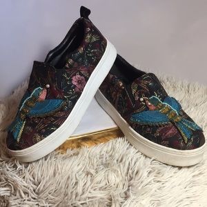 Sam Edelman embroider “platform” slip on sneakers